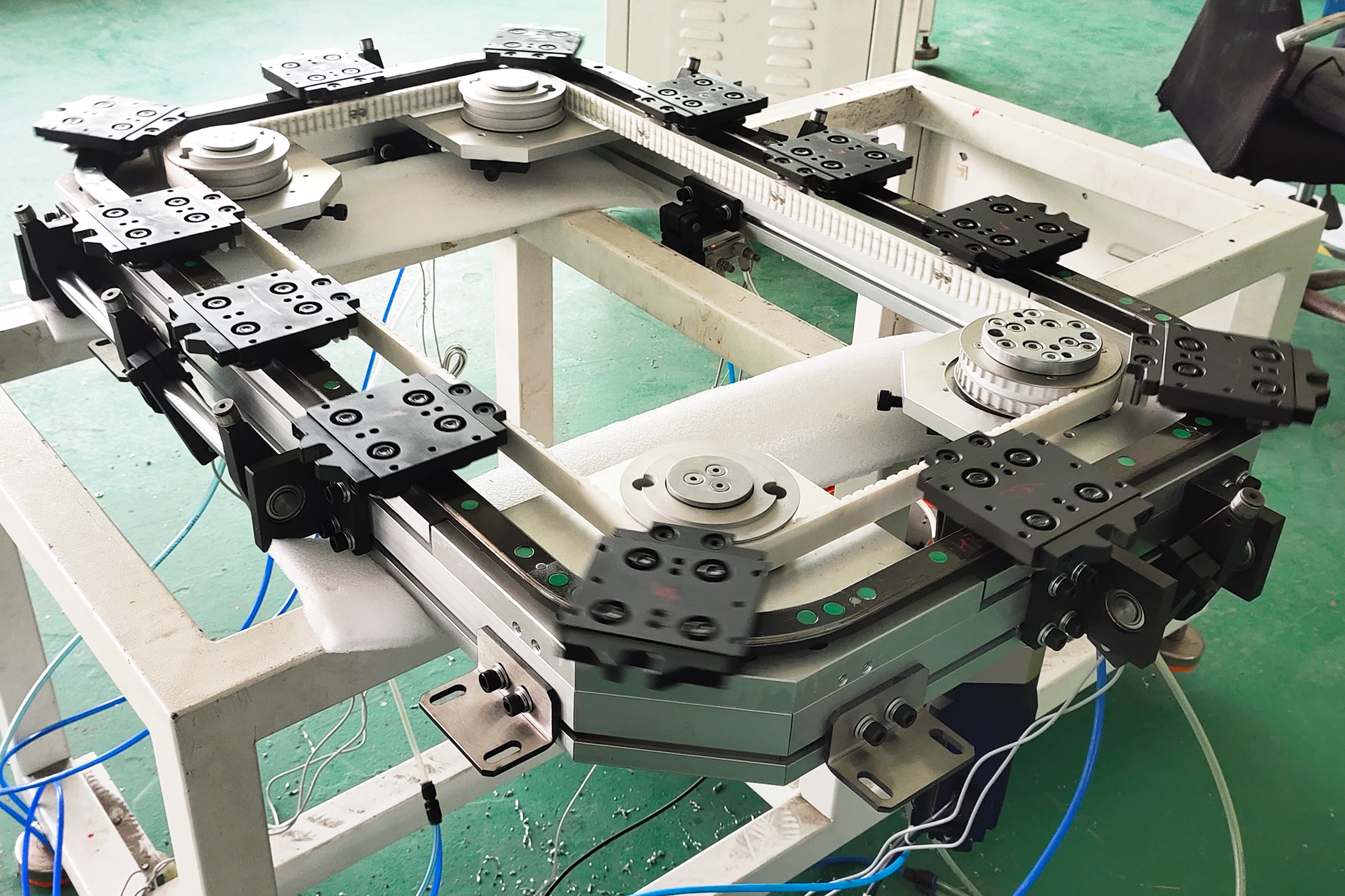 环形导轨运送线同步带式细密循环系统焦点结